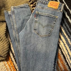 Levi skinny jeans